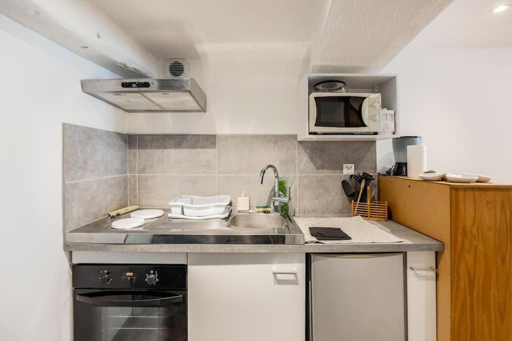 Maison Atypique Dans Circulade Bram Esterno foto