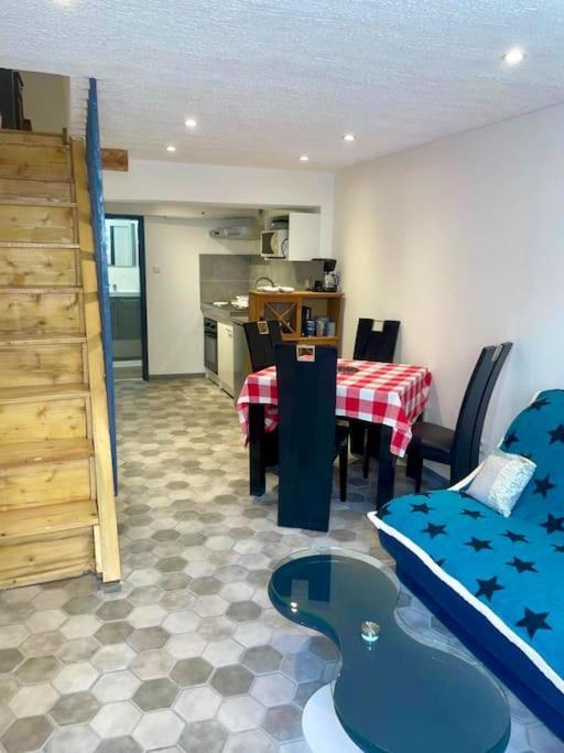 Maison Atypique Dans Circulade Bram Esterno foto