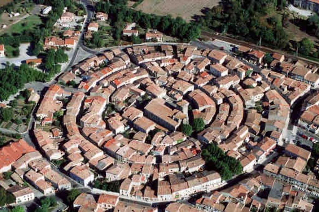 Maison Atypique Dans Circulade Bram Esterno foto